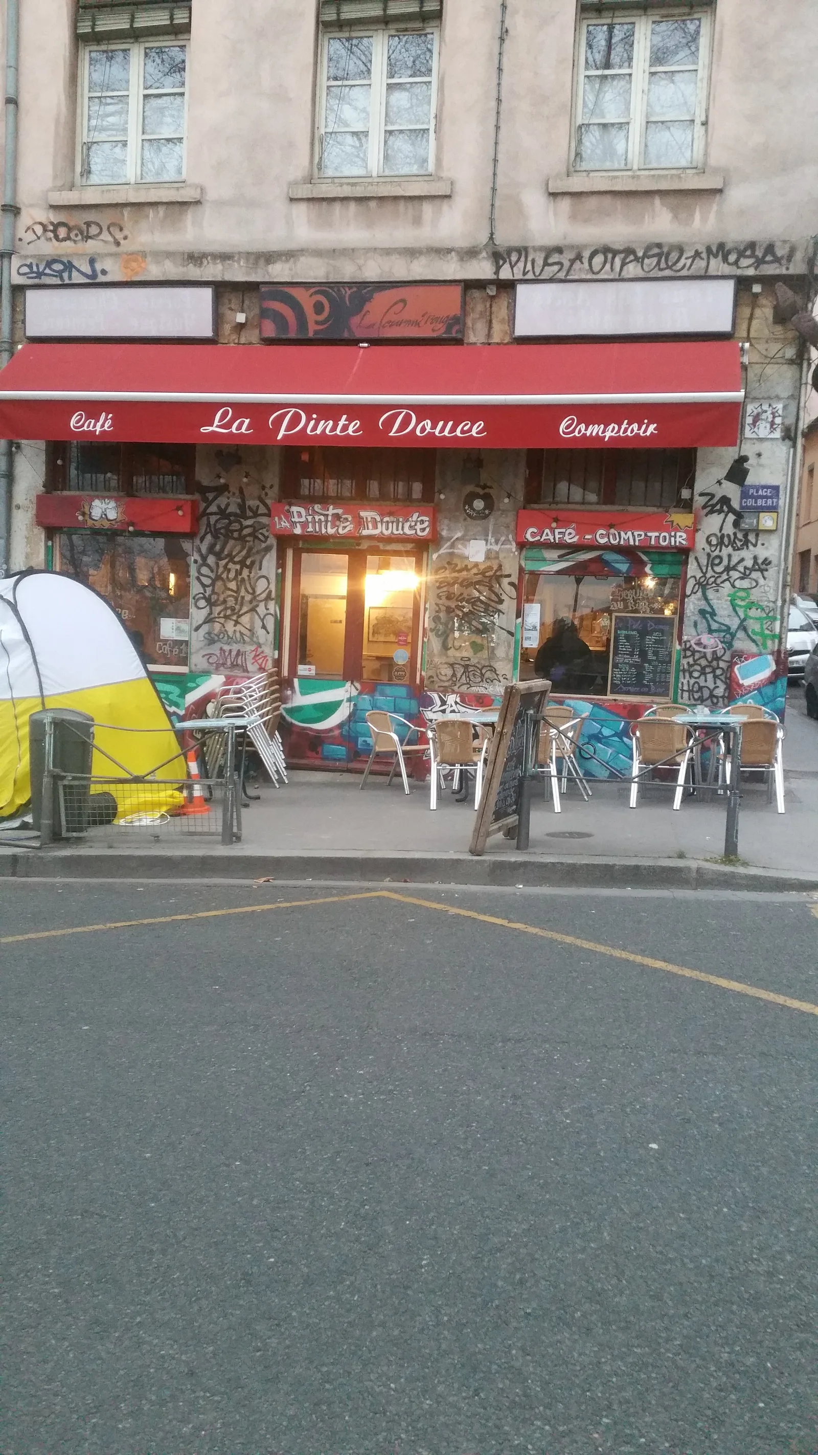 Atmosphere at Place Colbert Lyon — travel photo