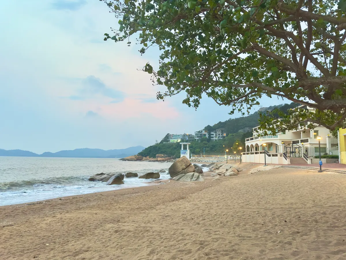 Main view at Cheoc Van Beach Macau — travel photo