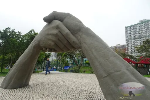 Details at Dr. Sun Yat Sen Municipal Park Macau — travel photo