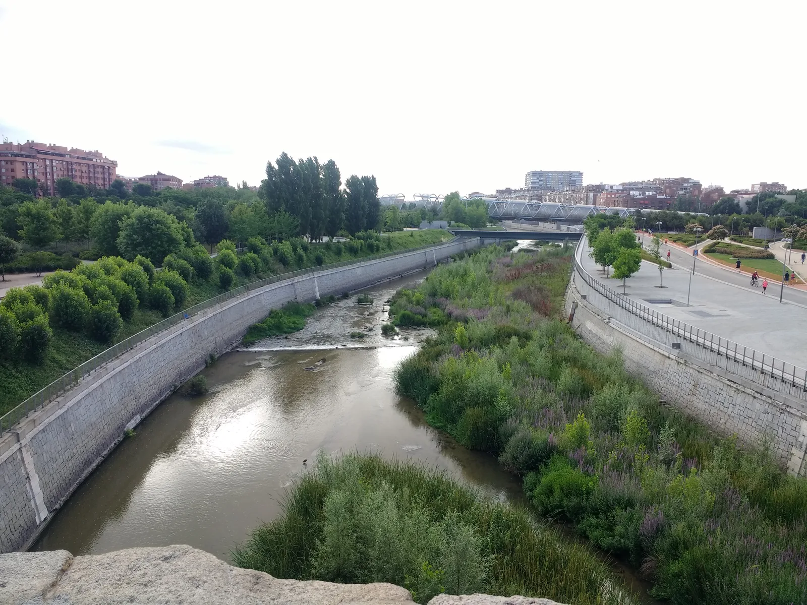 Details at Arganzuela Bridge Madrid — travel photo