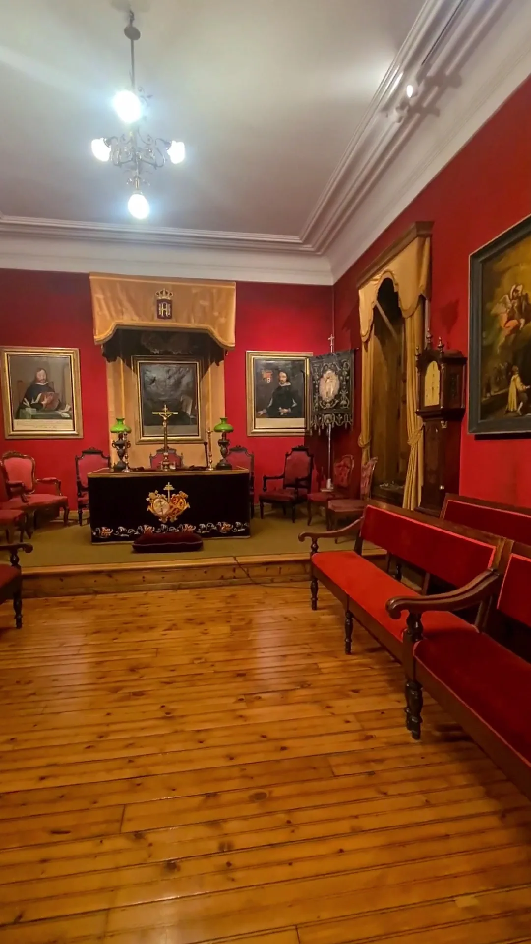 Interior at Church of Saint Anthony of the German Madrid — travel photo