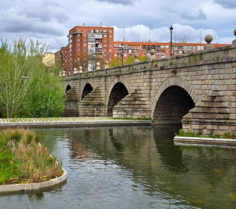 Historic Segovia Bridge — Attraction in Madrid