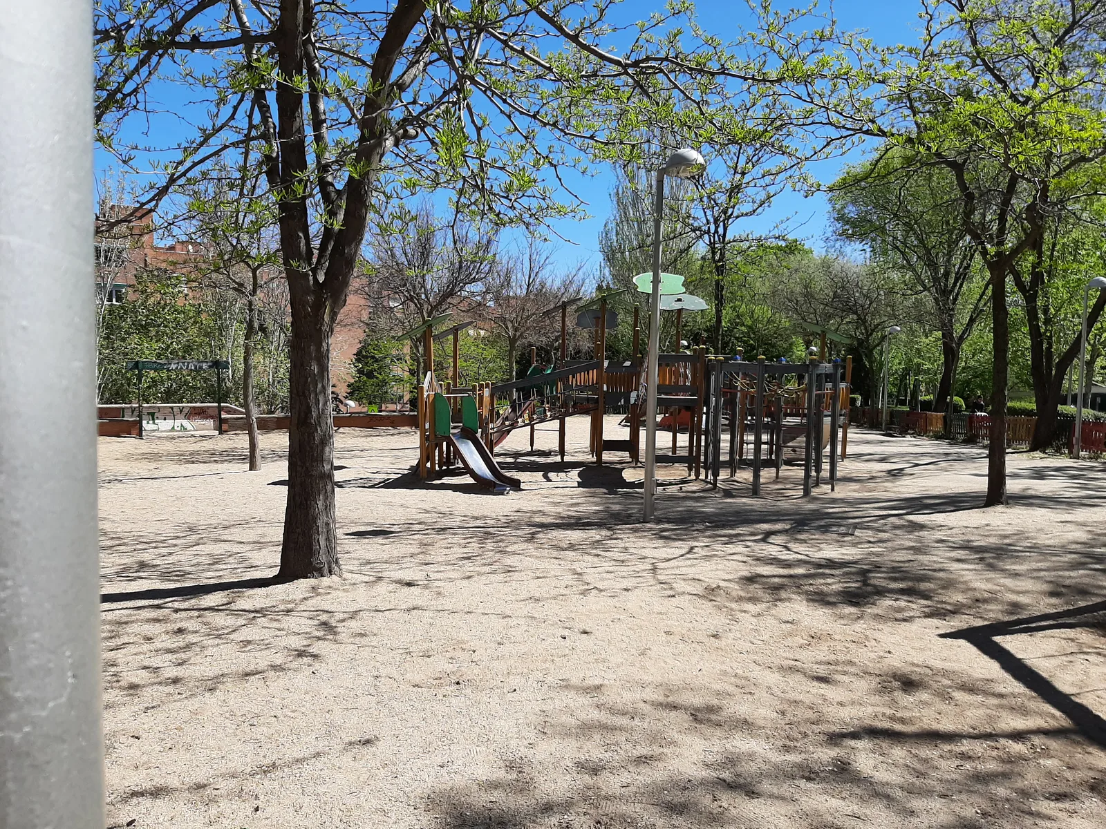 Atmosphere at Infantil El dragón Park Madrid — travel photo