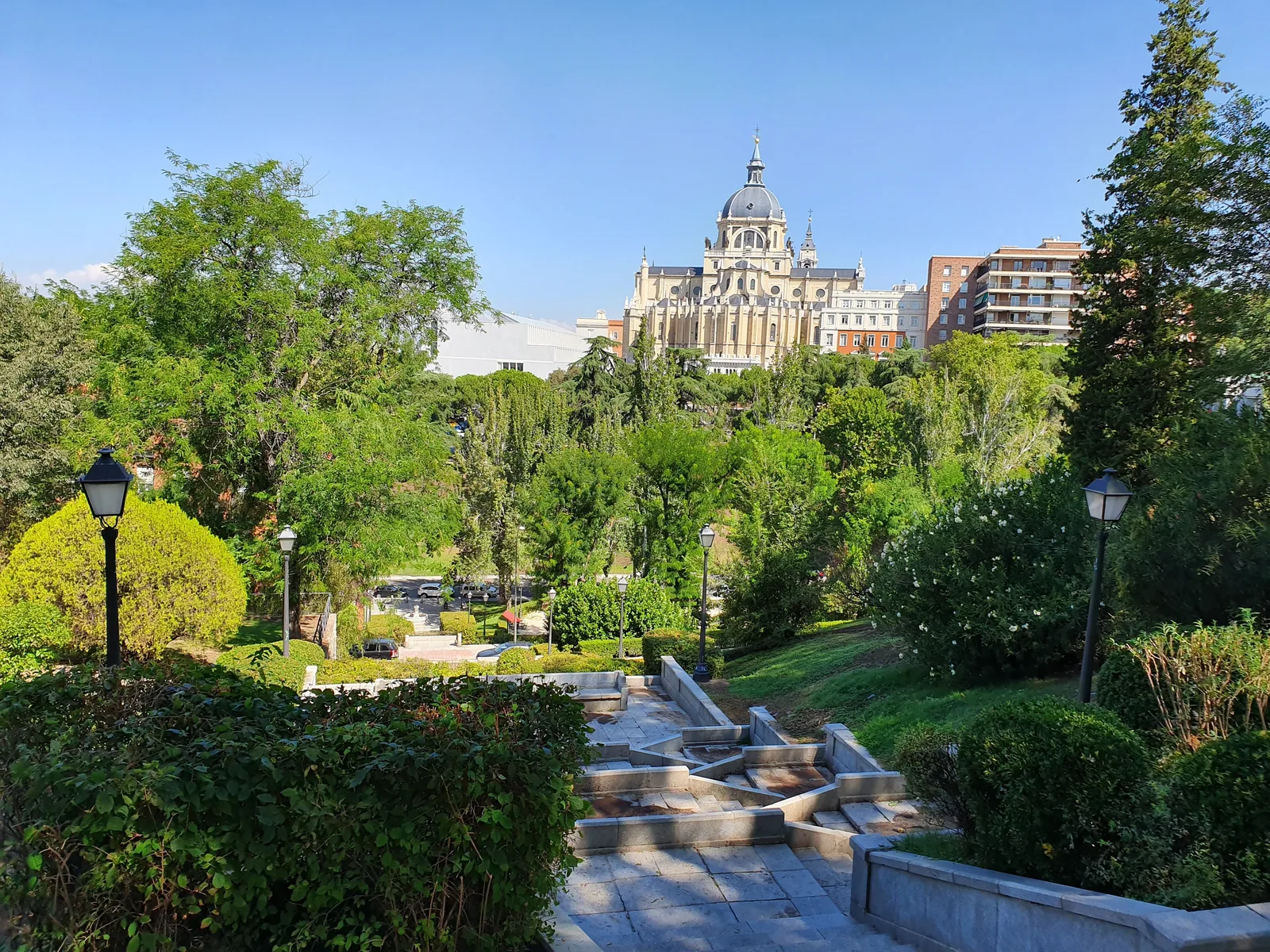 Las Vistillas Garden — budget guide Madrid