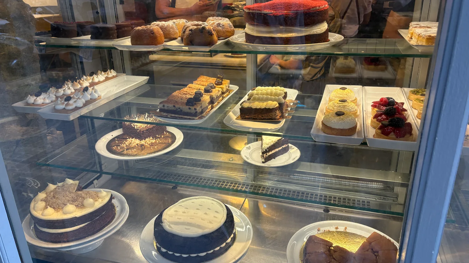 Details at Motteau Pasteleria Madrid — travel photo