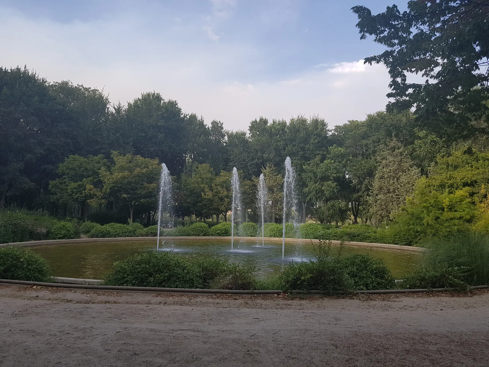 Atmosphere at Parque de Roma Madrid — travel photo