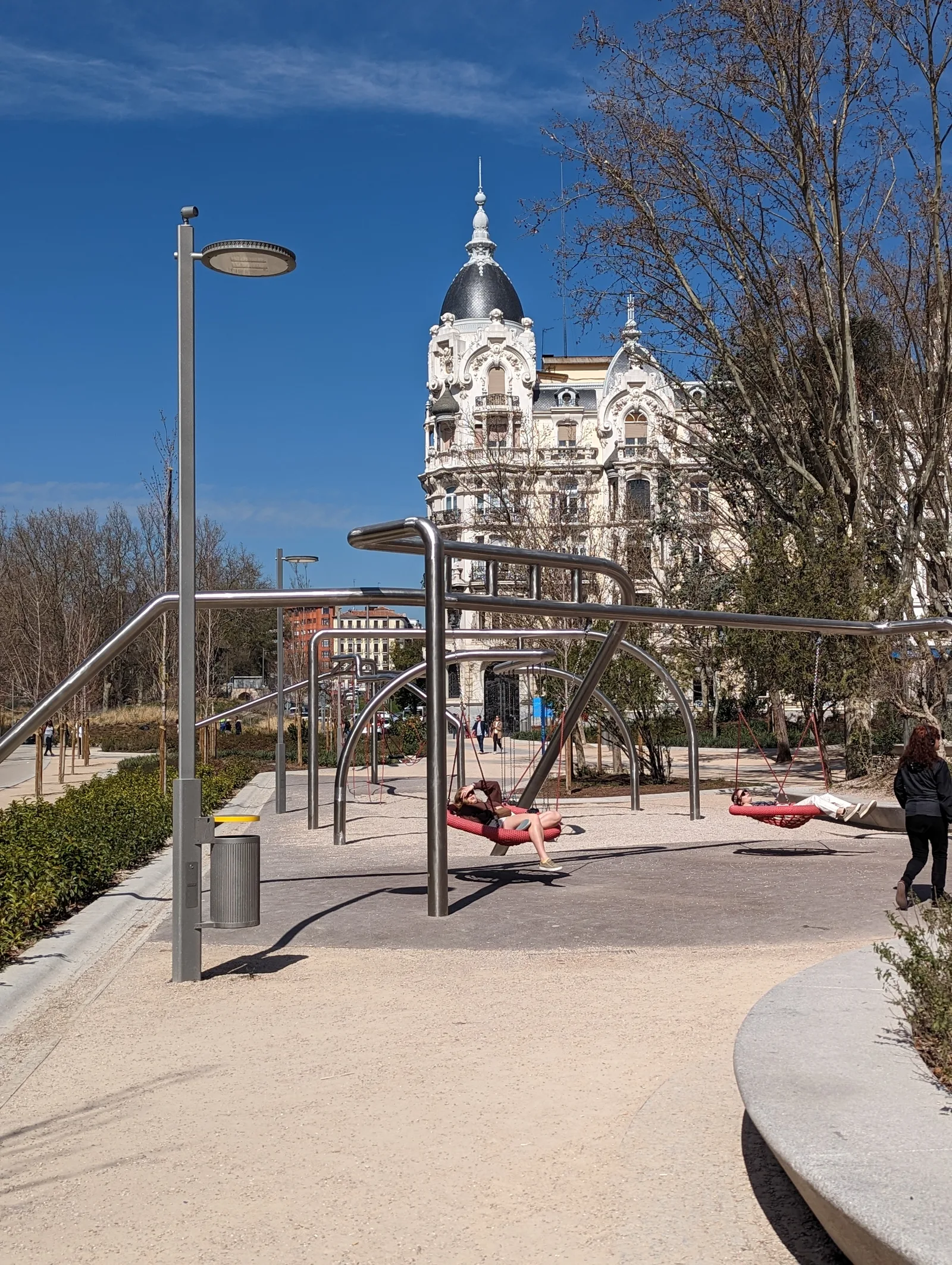 Details at Parque infantil Madrid — travel photo
