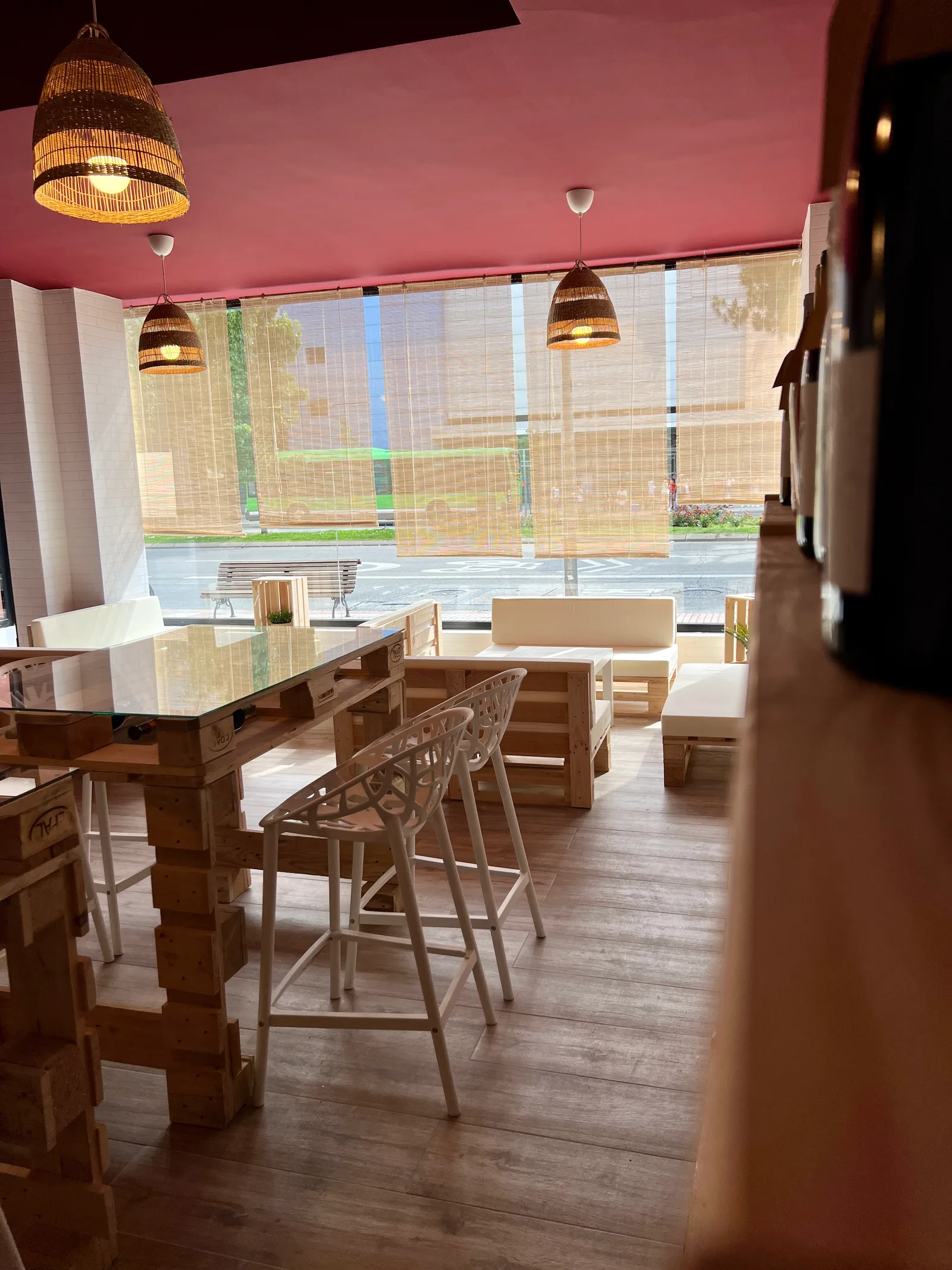 Main view at Picheese Cake | Tartas de Queso en Madrid Madrid — travel photo