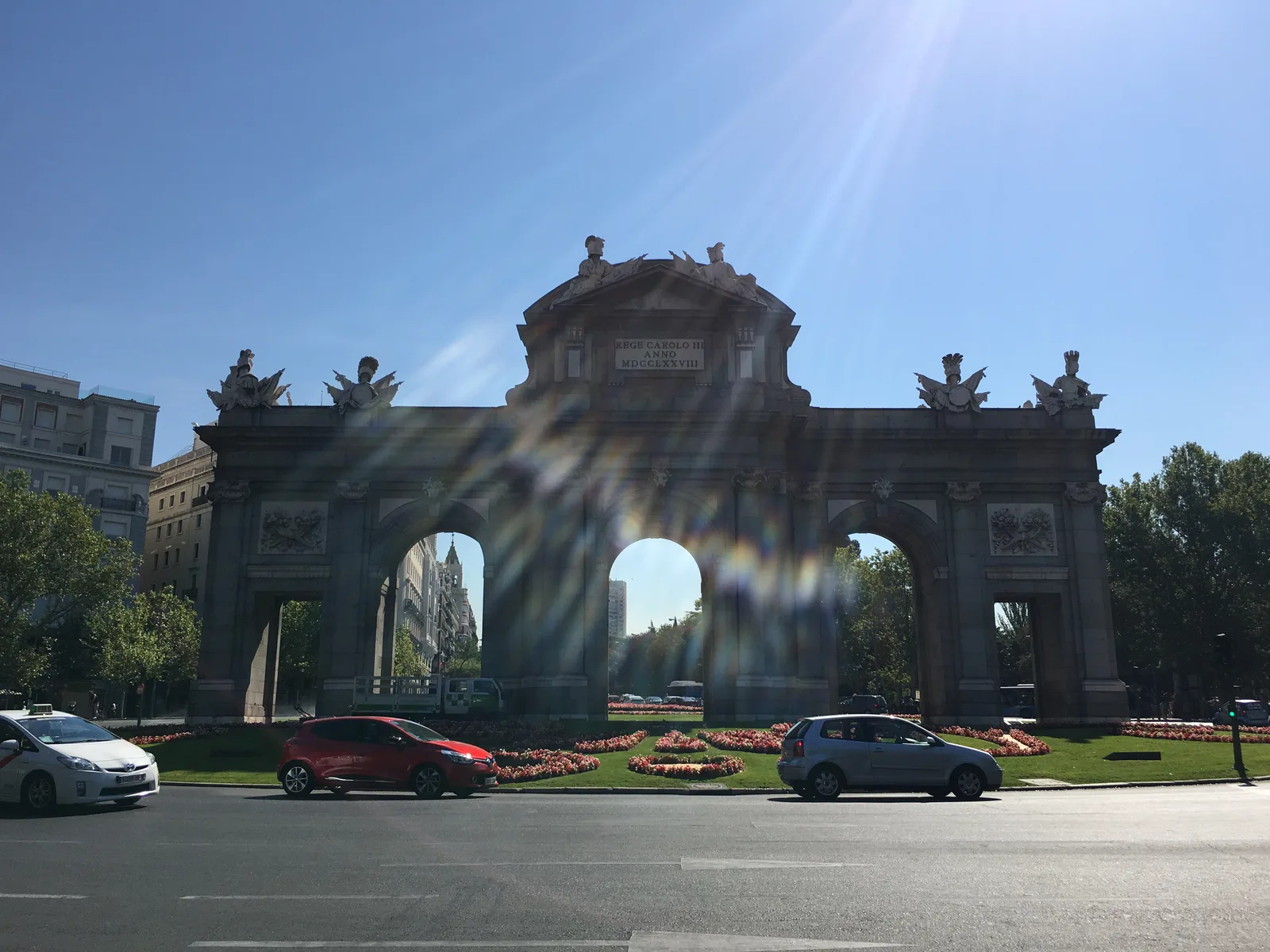 Main view at Puerta de Alcalá Madrid — travel photo