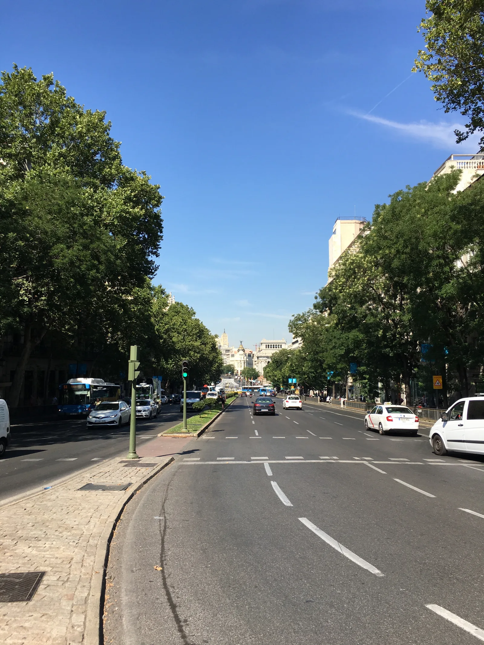 Details at Puerta de Alcalá Madrid — travel photo