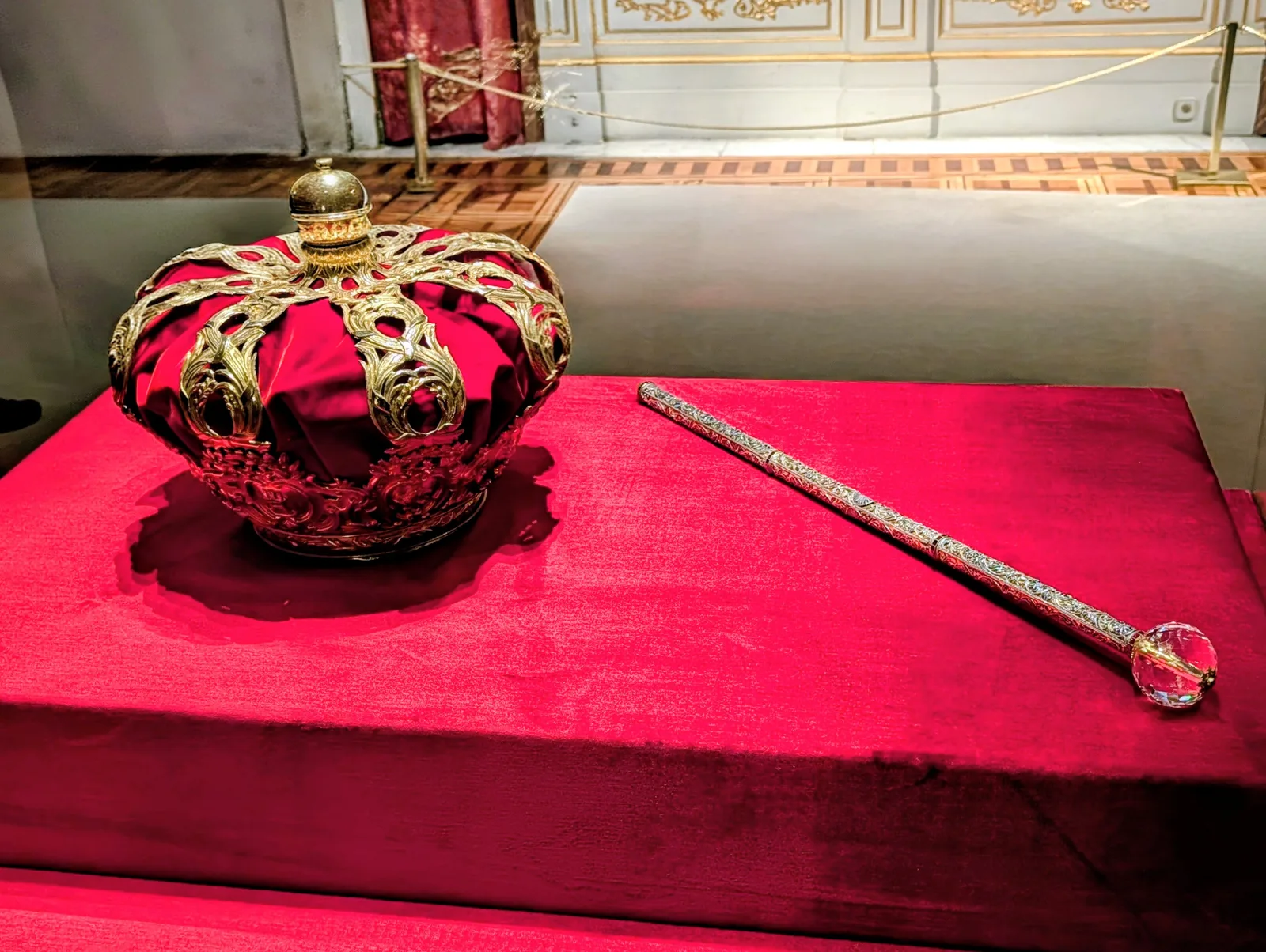 Atmosphere at Royal Palace of Madrid Madrid — travel photo