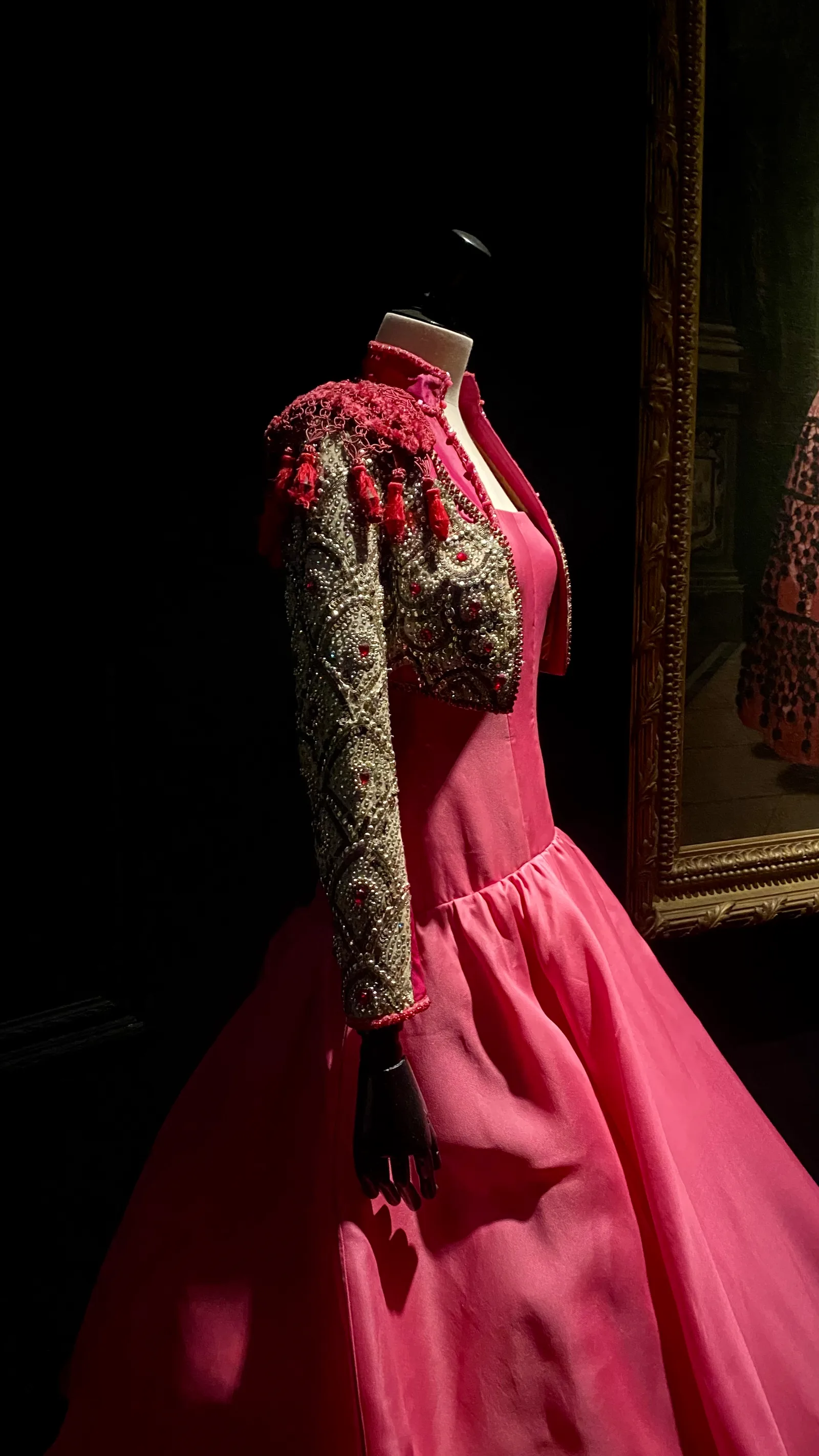 Details at Sala Canal de Isabel II Madrid — travel photo