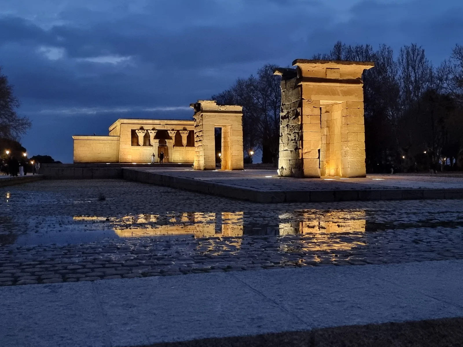 Interior at Viewpoint Temple of Debod Madrid — travel photo