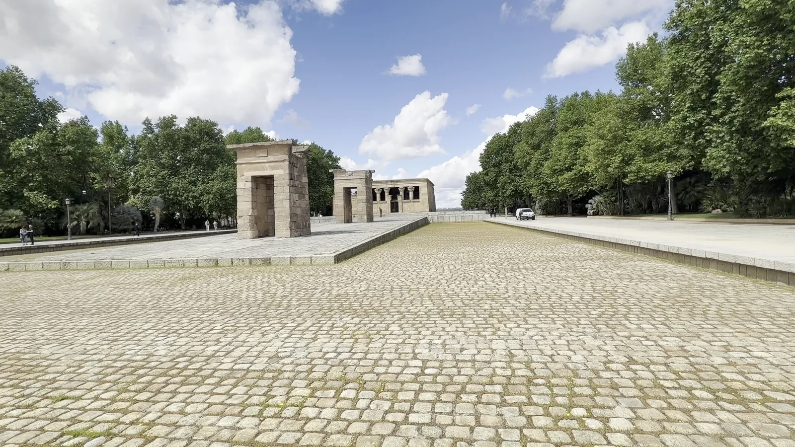 Details at Viewpoint Temple of Debod Madrid — travel photo