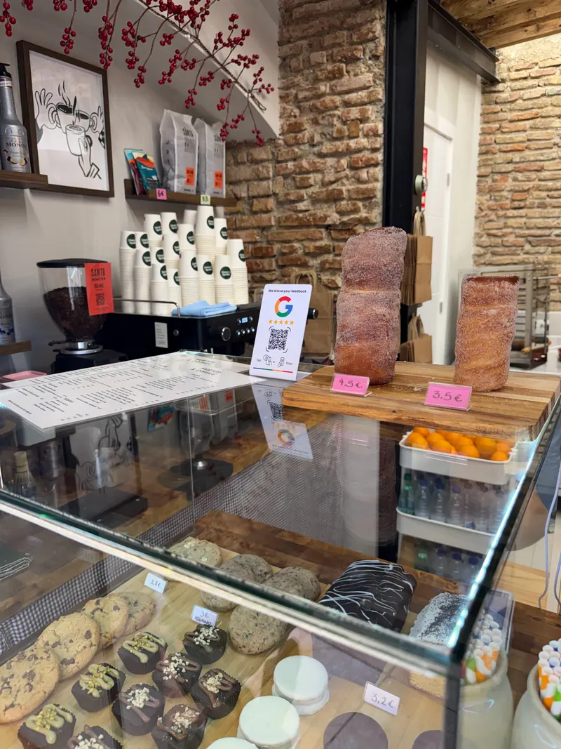 KÜRTŐS & COFFEE