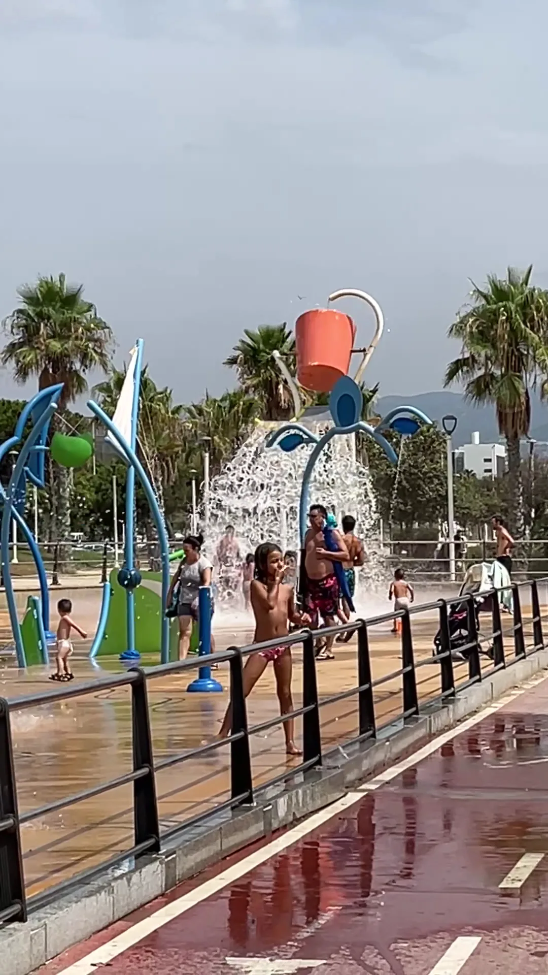 Atmosphere at Parque de Agua Malaga — travel photo