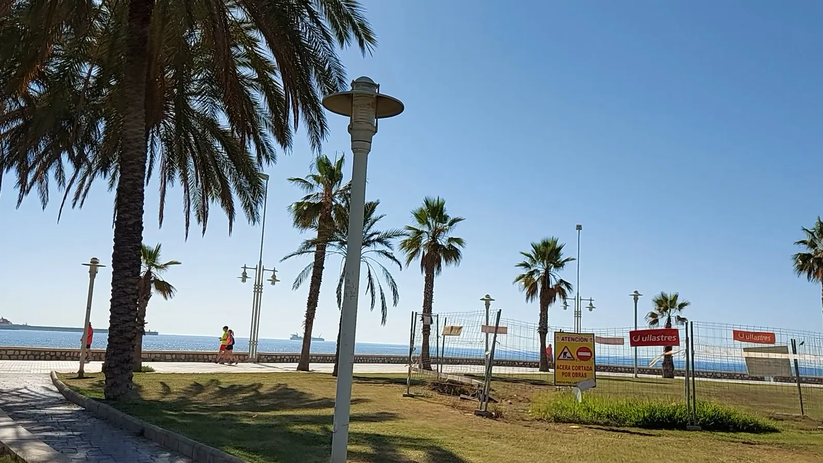 Main view at Parque Infantil Barco Pirata Malaga — travel photo