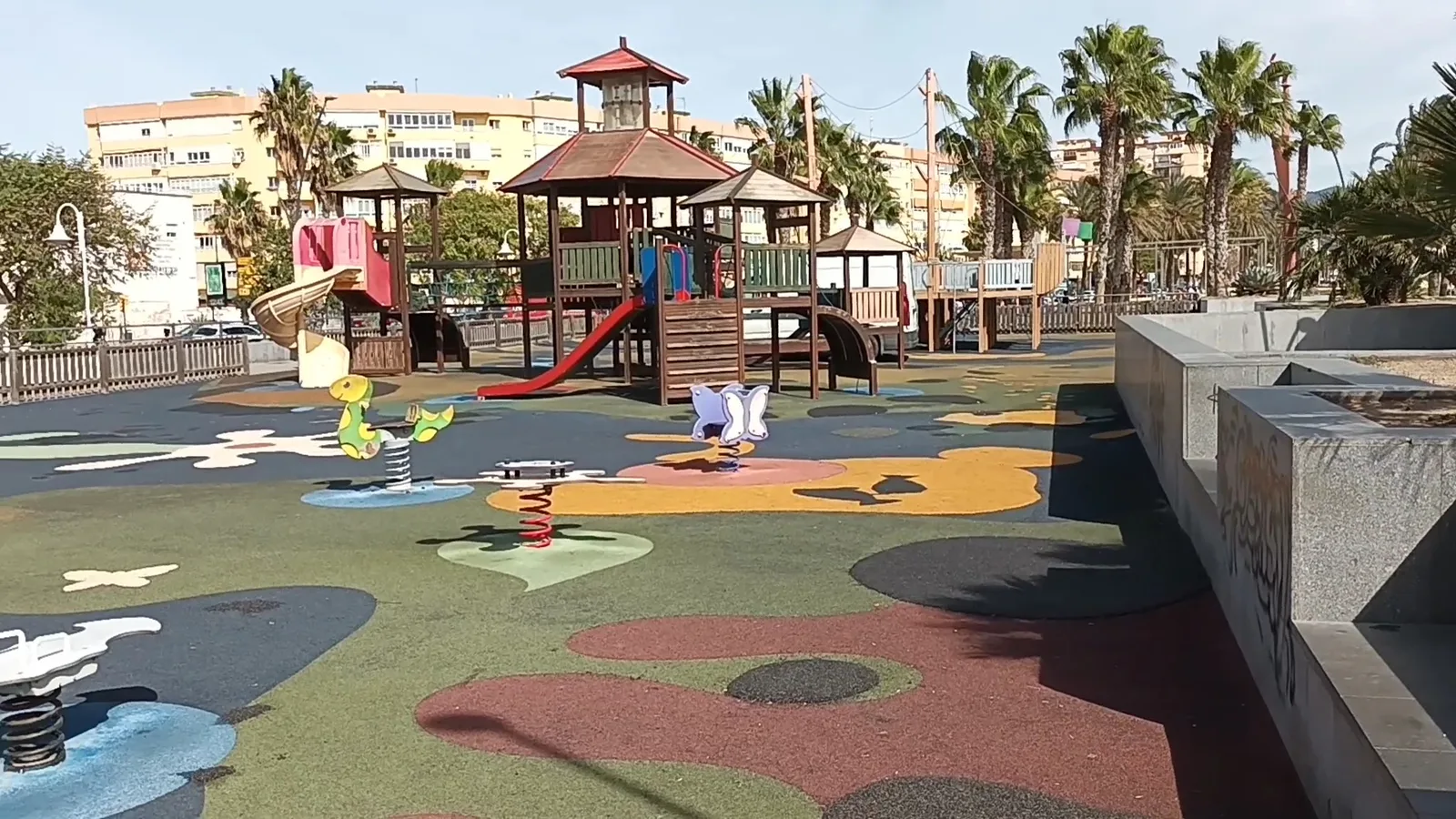 Details at Parque Infantil Barco Pirata Malaga — travel photo