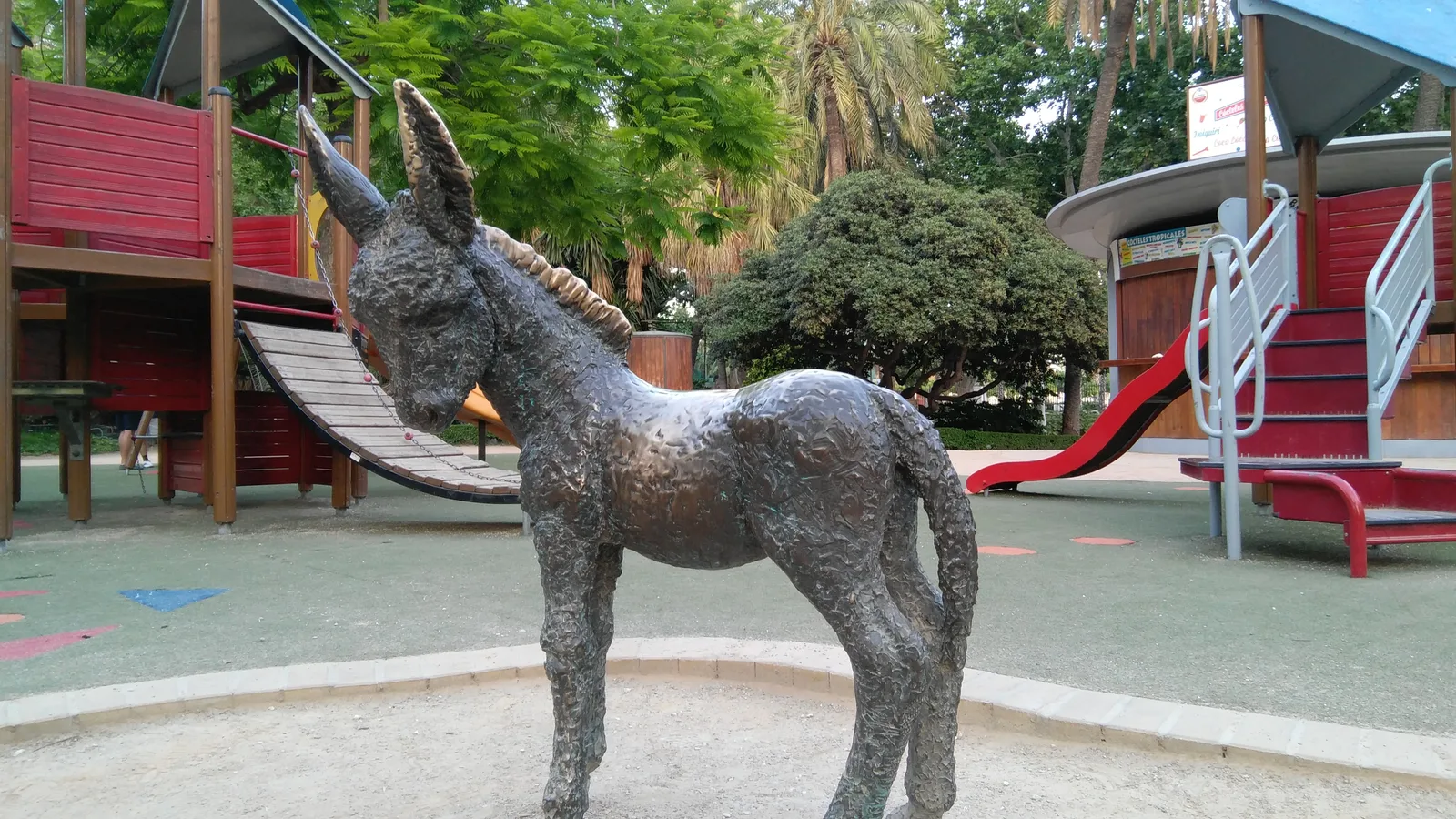 Atmosphere at Parque Infantil "Platero" Malaga — travel photo
