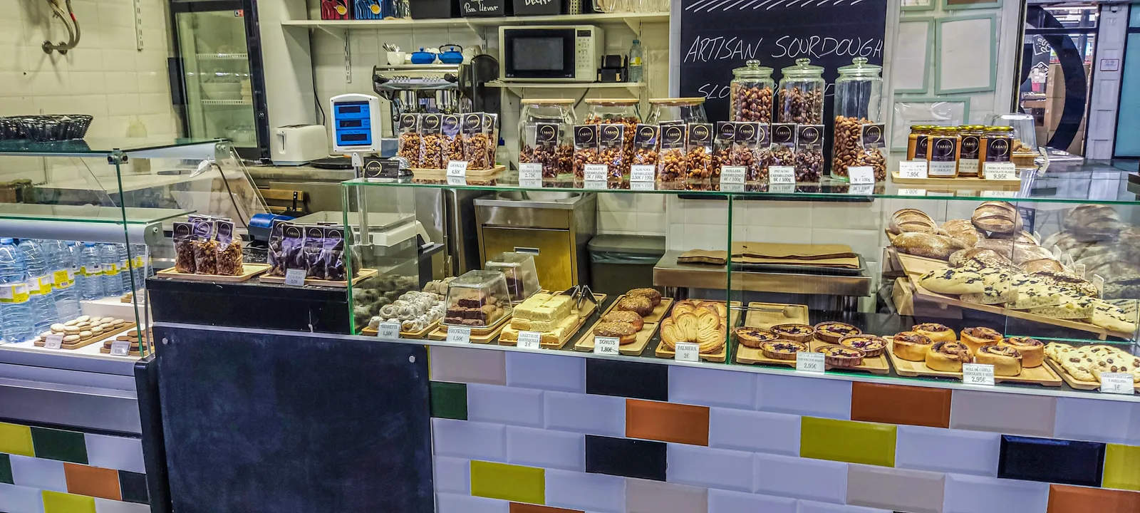 Main view at Pastelería L'abadi Malaga — travel photo