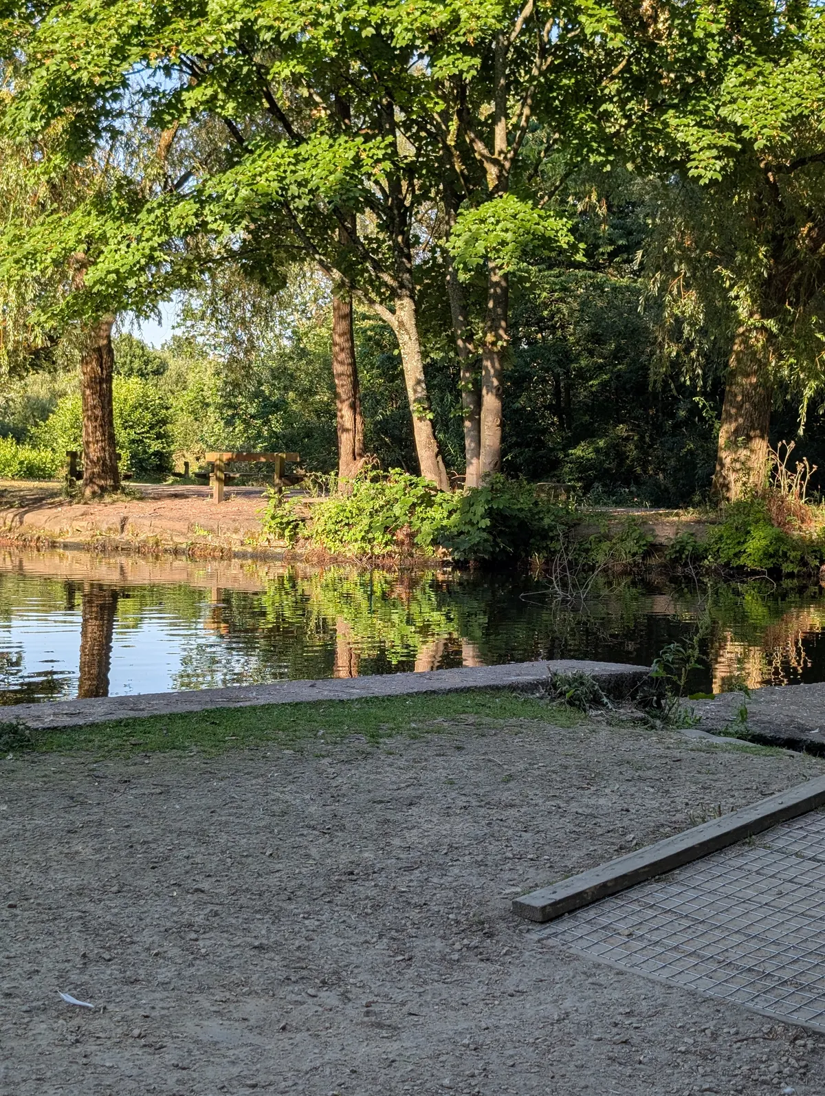 Main view at Daisy Nook Country Park Manchester — travel photo