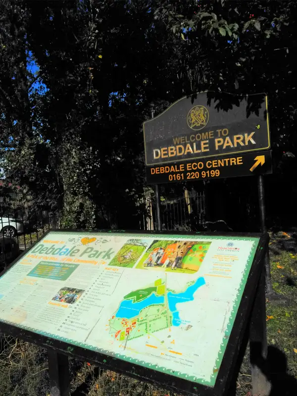 Details at Debdale Park Manchester — travel photo
