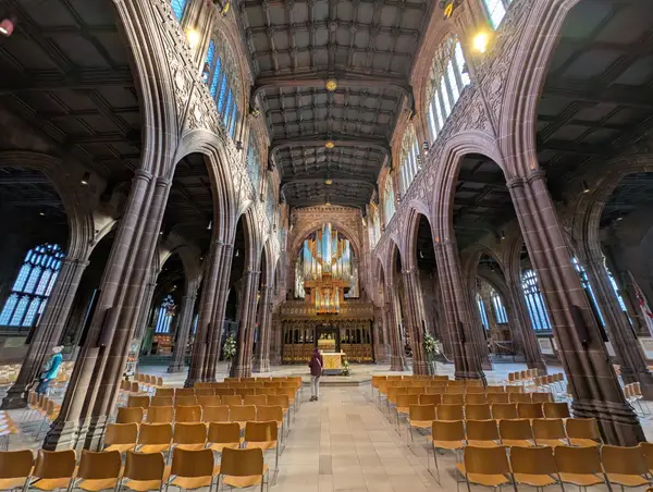 Details at Manchester Cathedral Manchester — travel photo