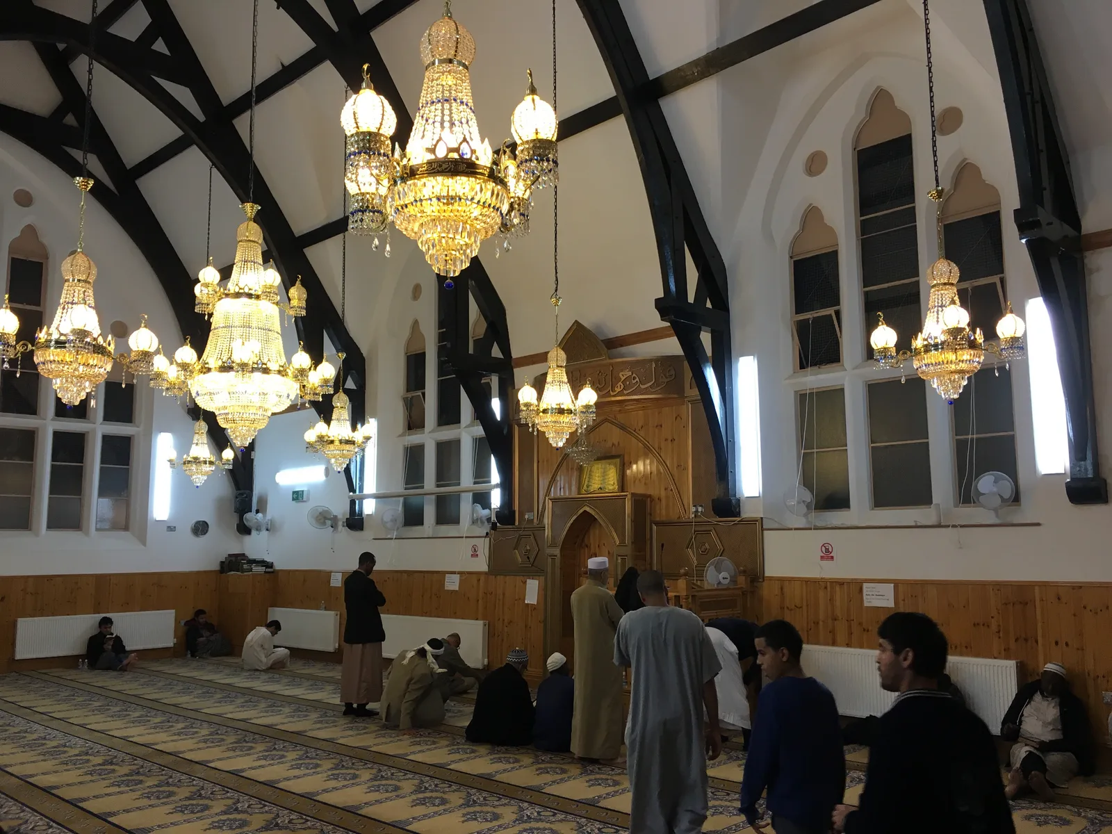 Main view at Mawlawi Kurdish Cultural Centre Shekh Raouf Barzinji Mosque Manchester — travel photo