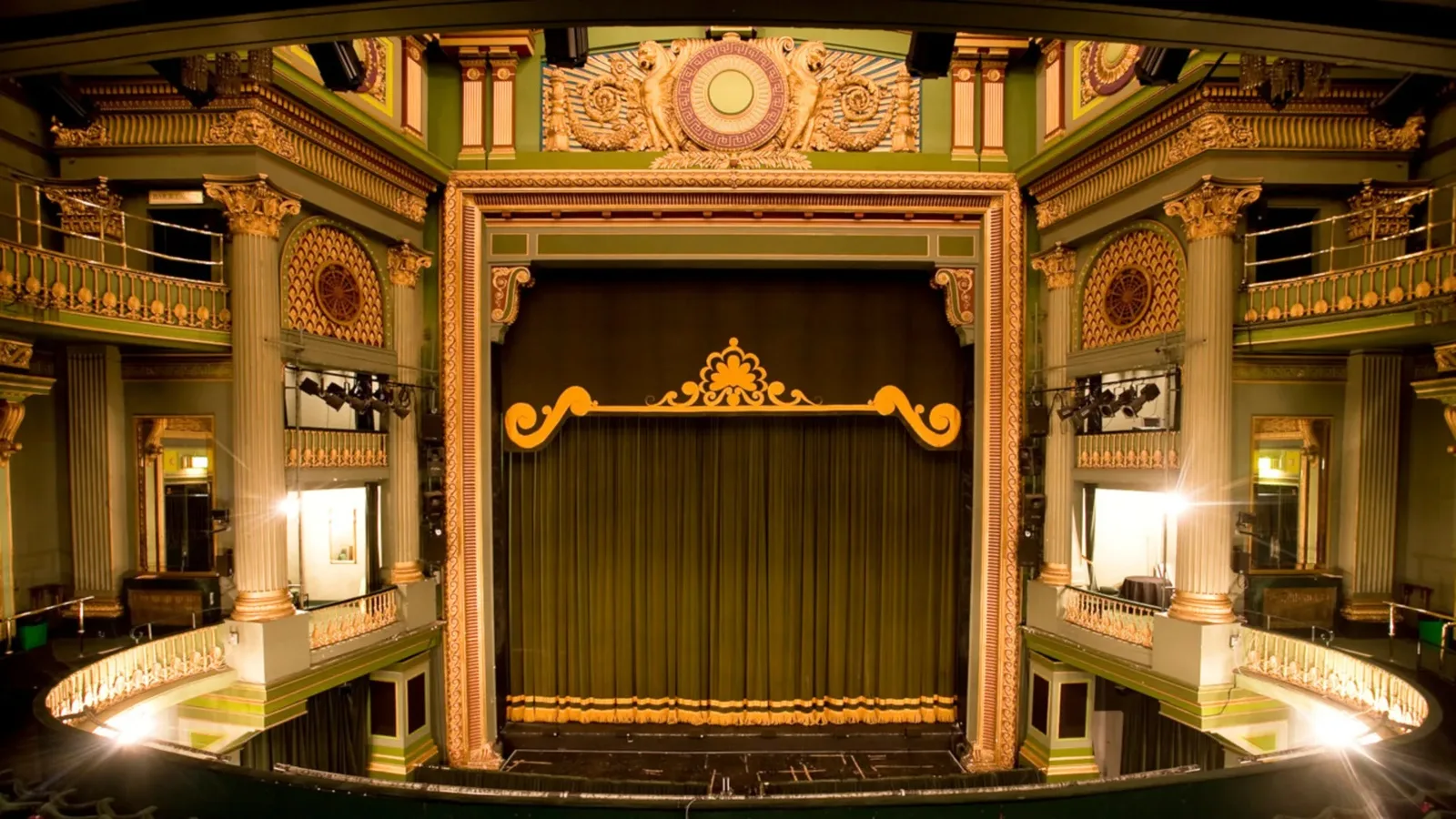 Interior at Opera House Manchester Manchester — travel photo