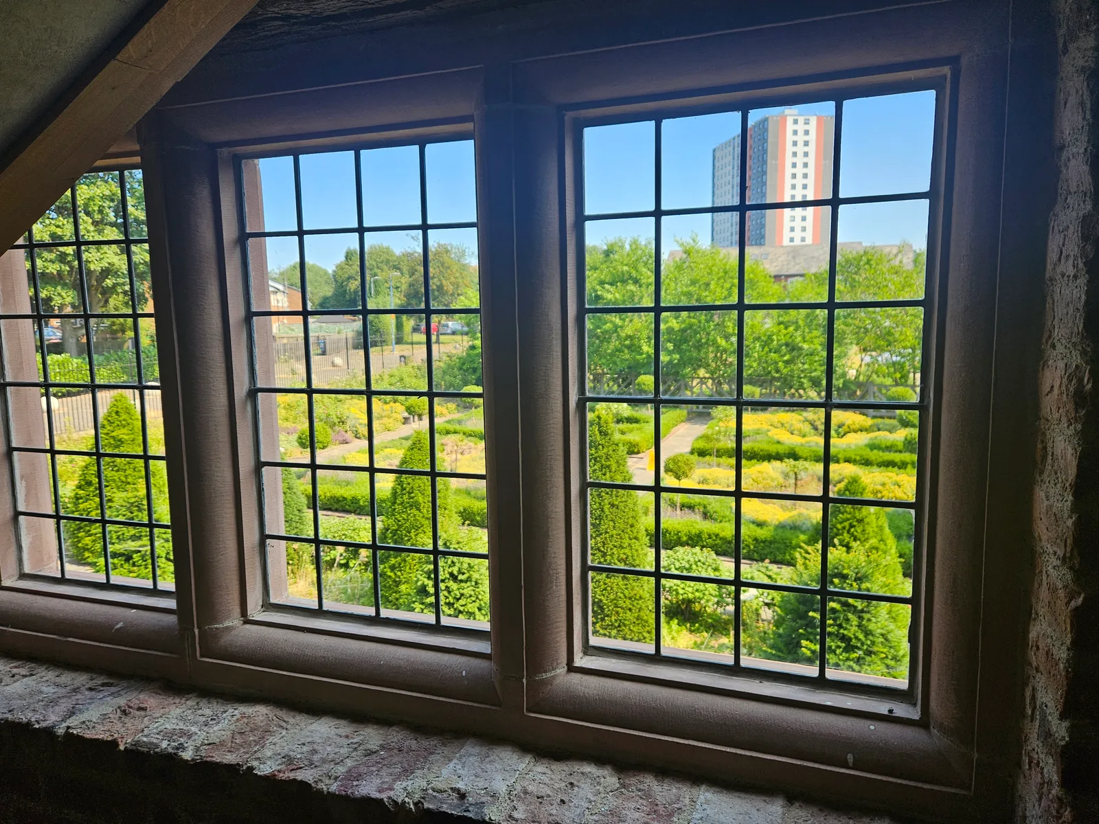 Atmosphere at Ordsall Hall Manchester — travel photo