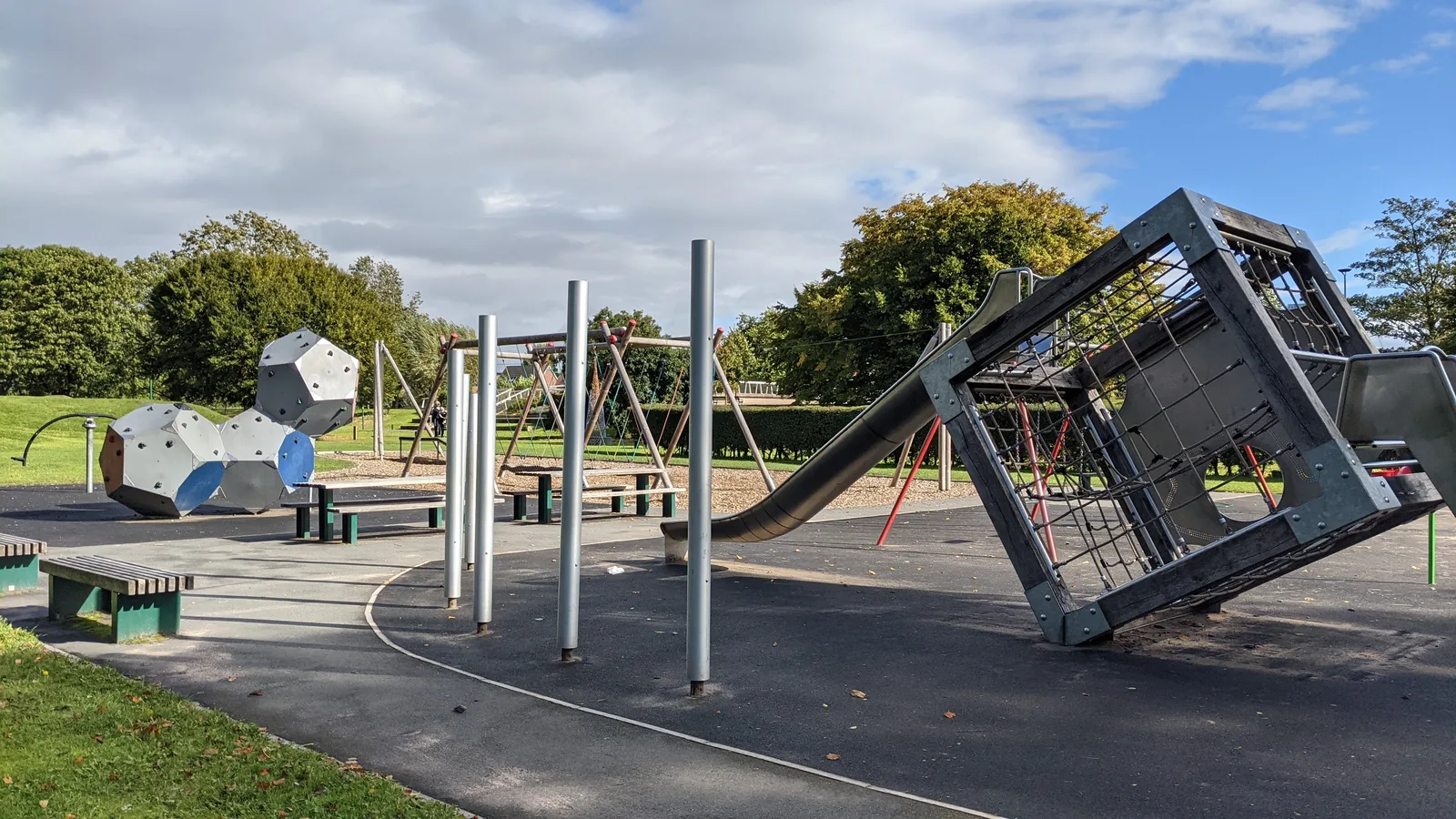 Atmosphere at Peel Park Manchester — travel photo