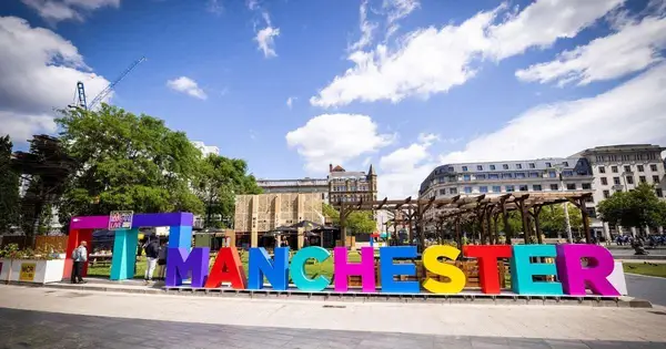 Details at Piccadilly Gardens Manchester — travel photo