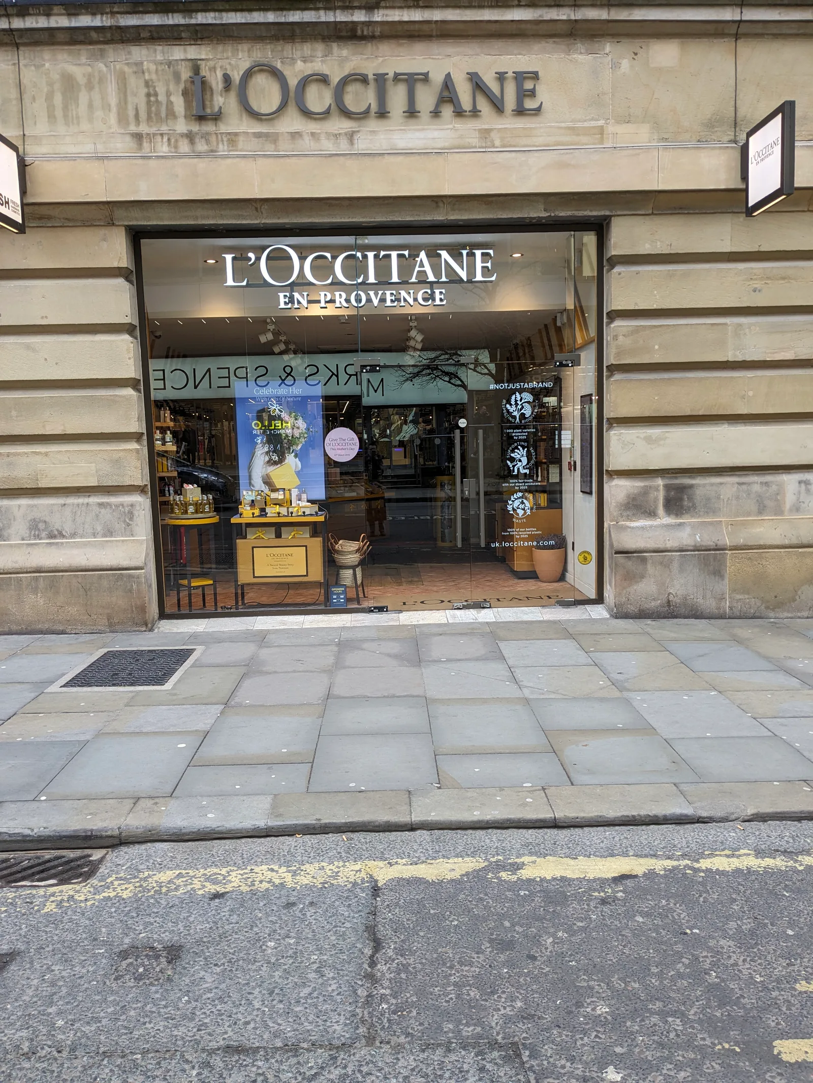 Atmosphere at Royal Exchange Theatre Manchester — travel photo