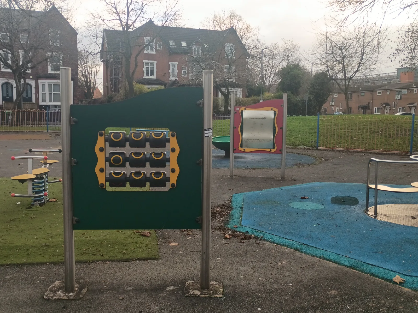 Atmosphere at Swinton Grove Park Manchester — travel photo