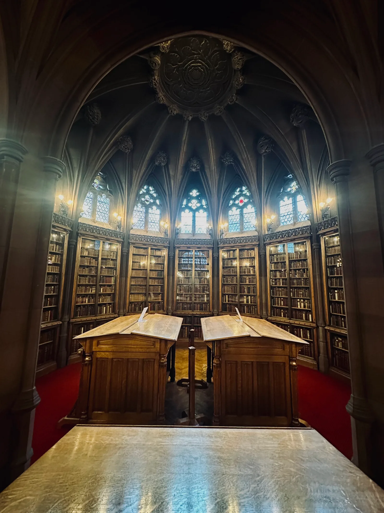 Atmosphere at The John Rylands Library Manchester — travel photo