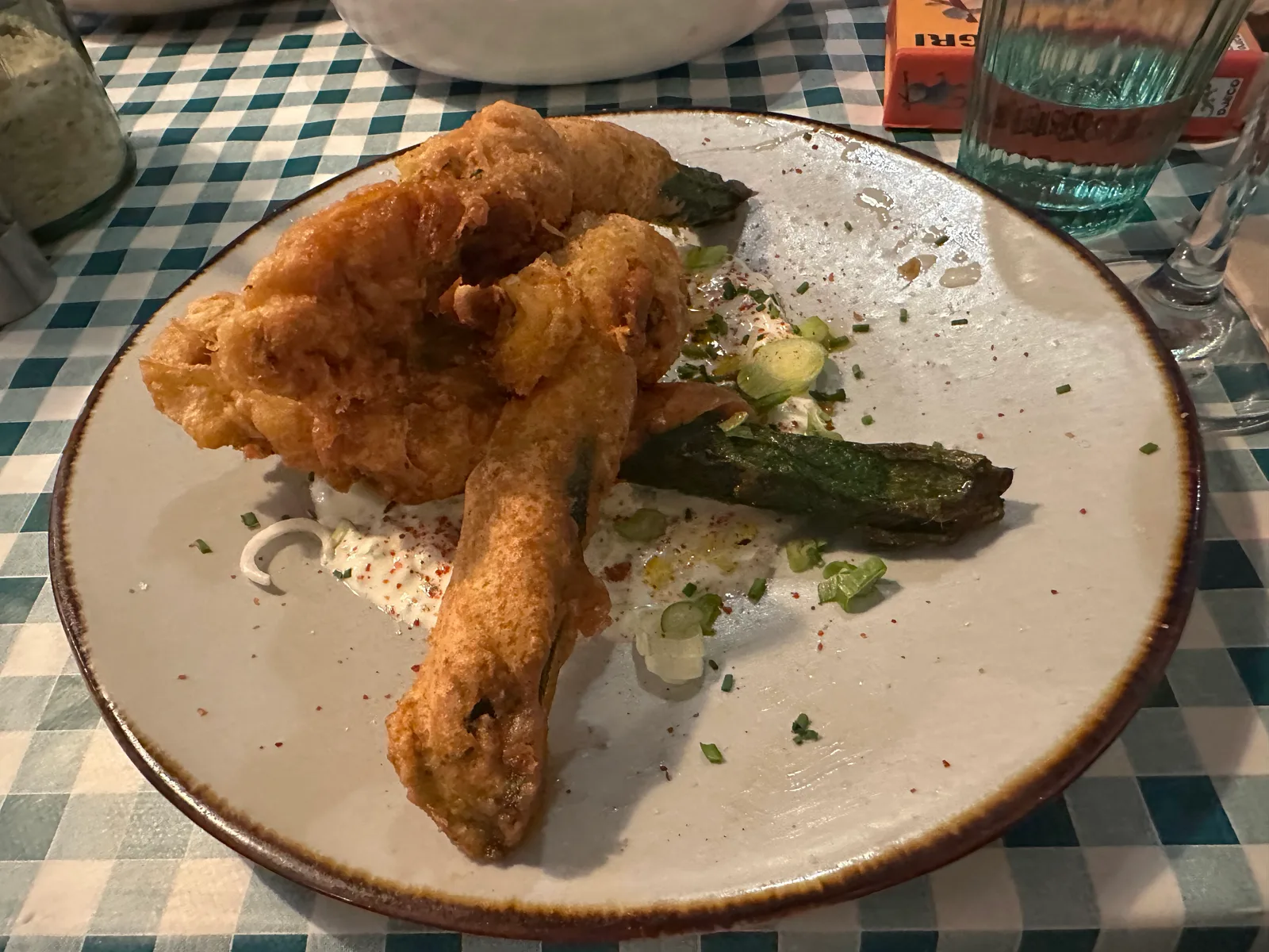 Details at Bistrot MIMI Marseille Marseille — travel photo
