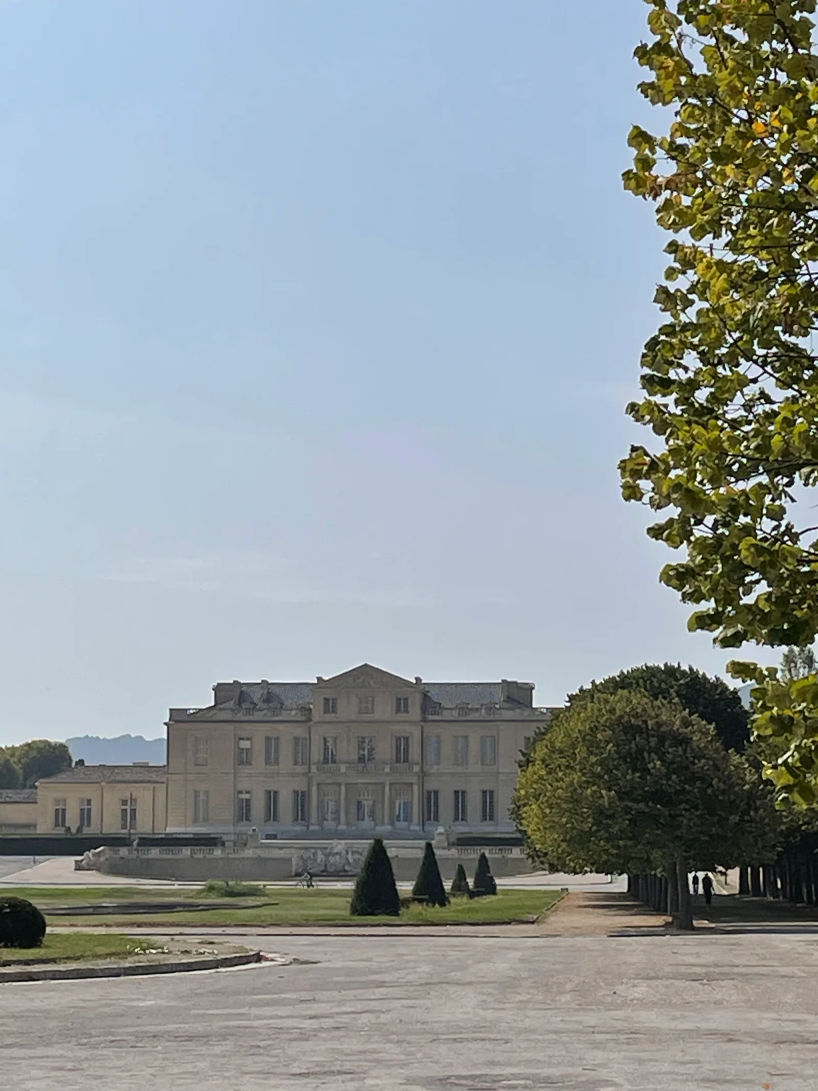 Atmosphere at borély Garden Marseille — travel photo