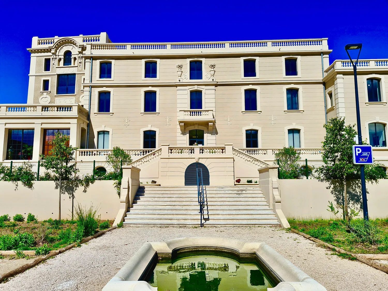 Main view at Château Saint-Antoine Marseille — travel photo