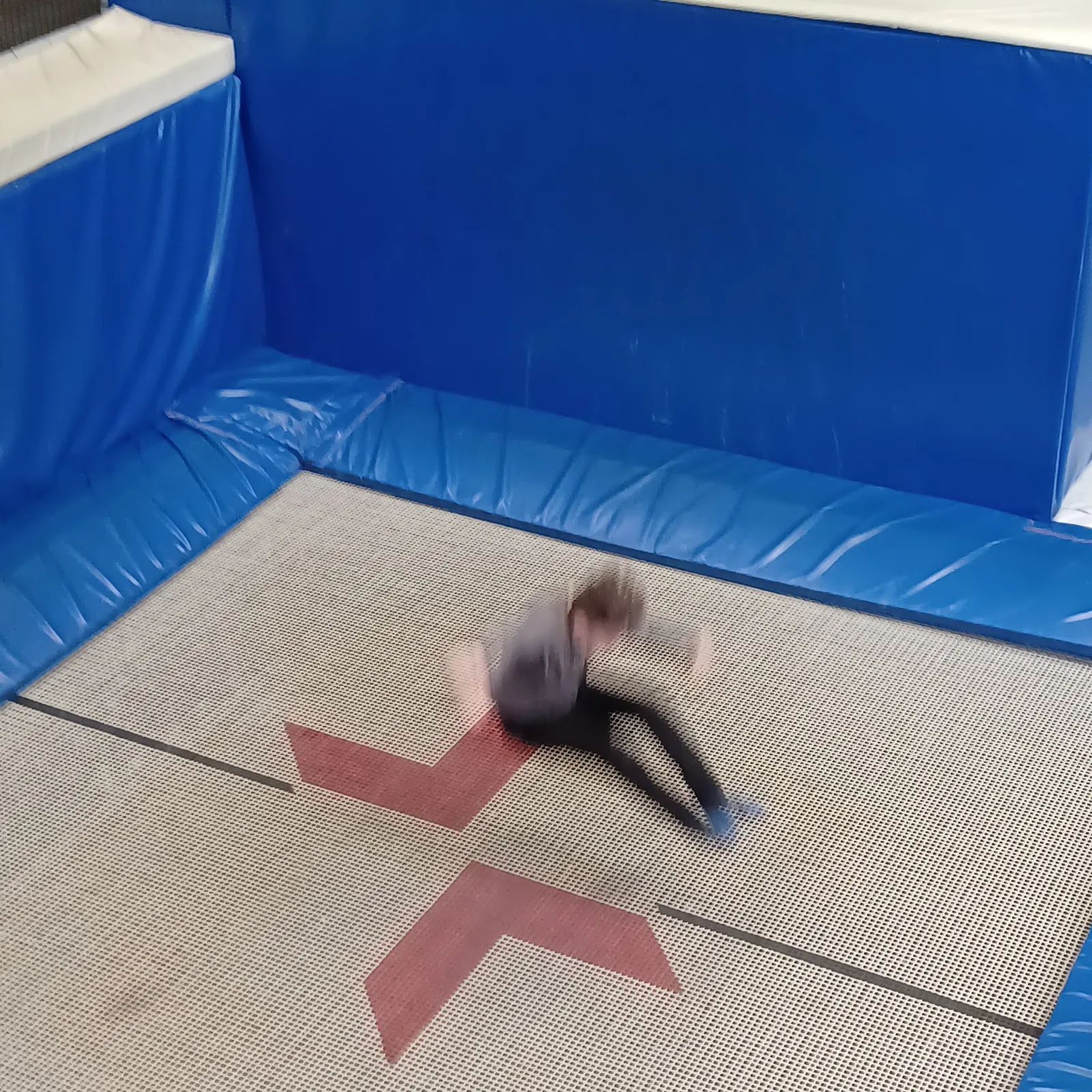 Interior at Full in park - Trampoline - Marseille Marseille — travel photo