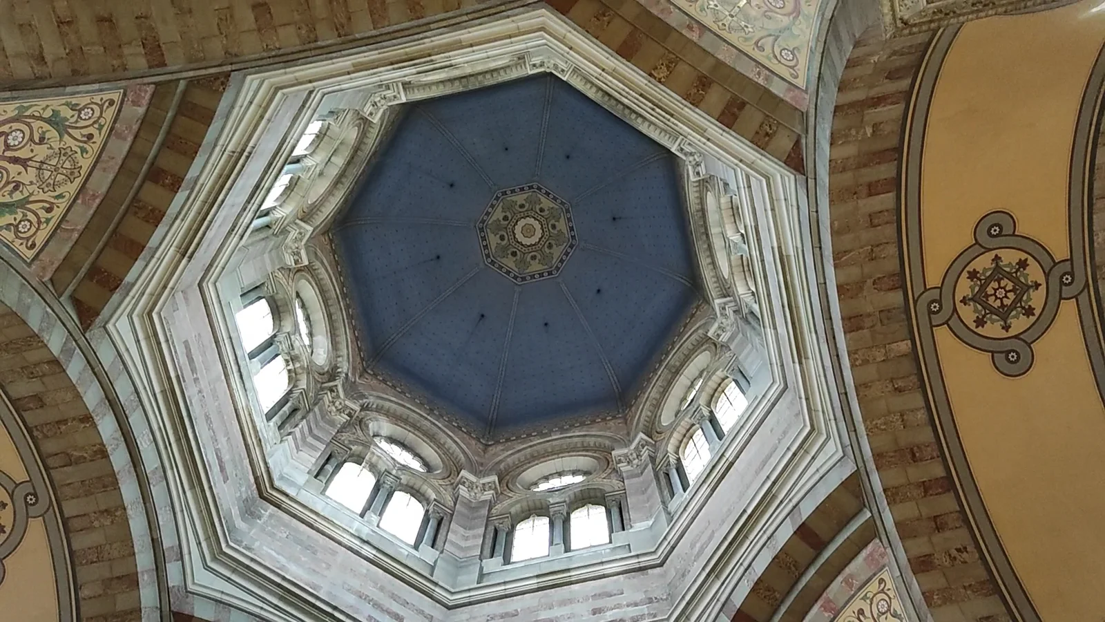 Details at Marseille Cathedral Marseille — travel photo