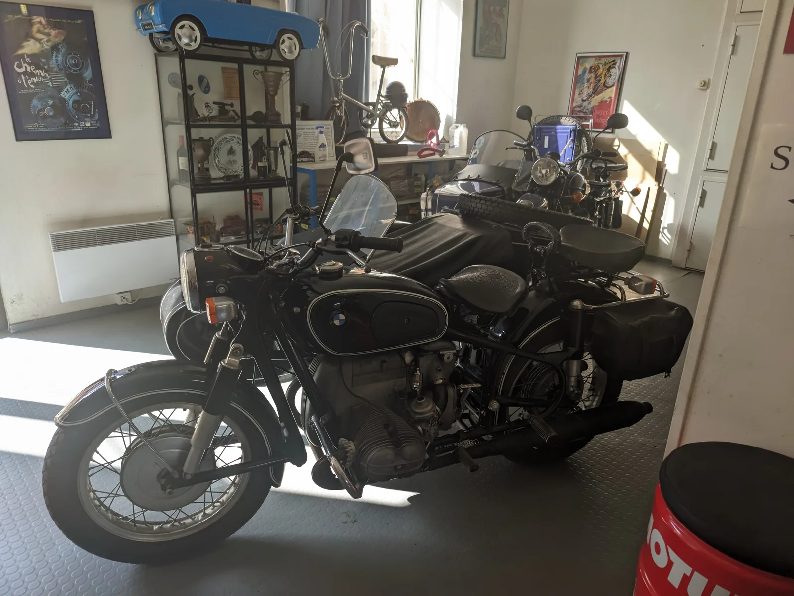 Atmosphere at Musée de la Moto Marseille — travel photo