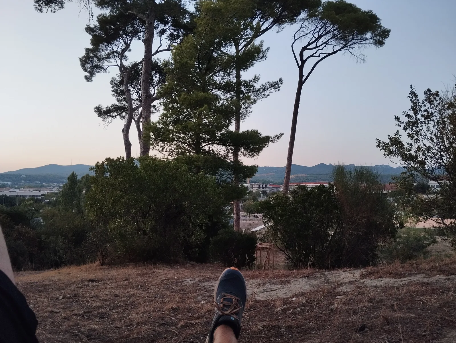 Atmosphere at Parc Athéna Marseille — travel photo
