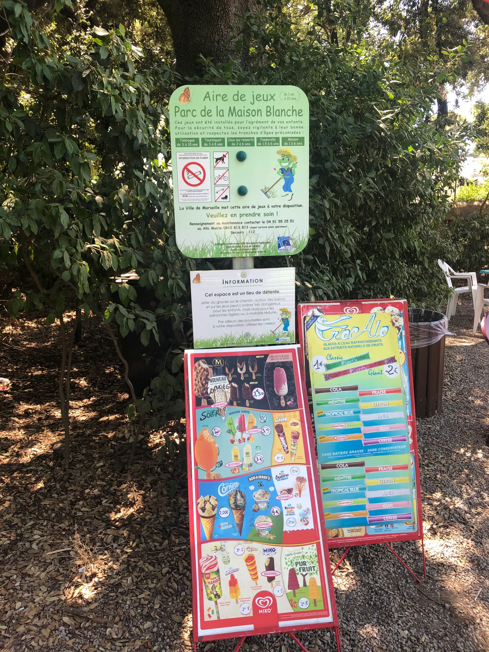 Interior at Parc de la Maison Blanche Marseille — travel photo