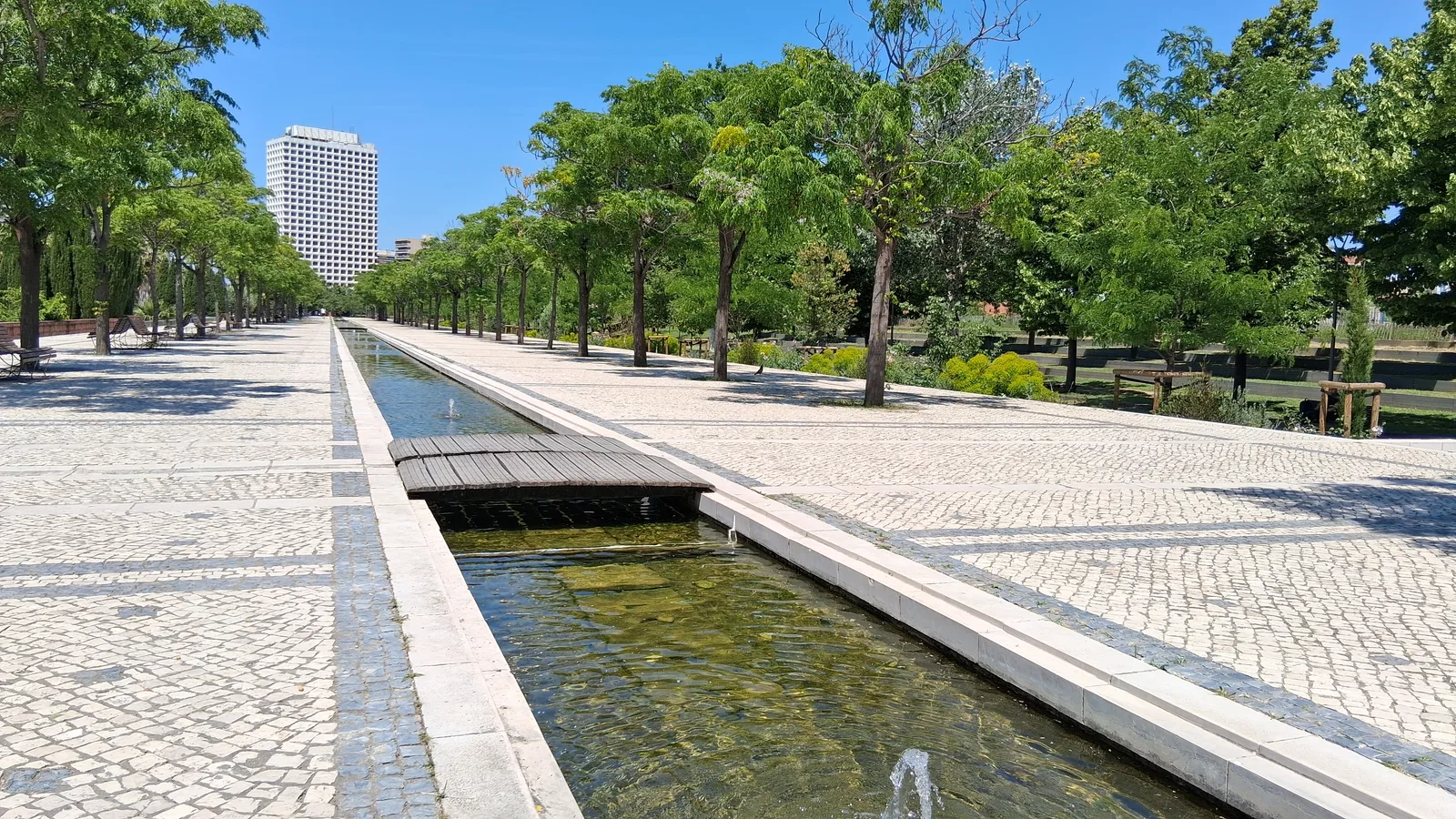 Atmosphere at Parc du 26ème Centenaire Marseille — travel photo