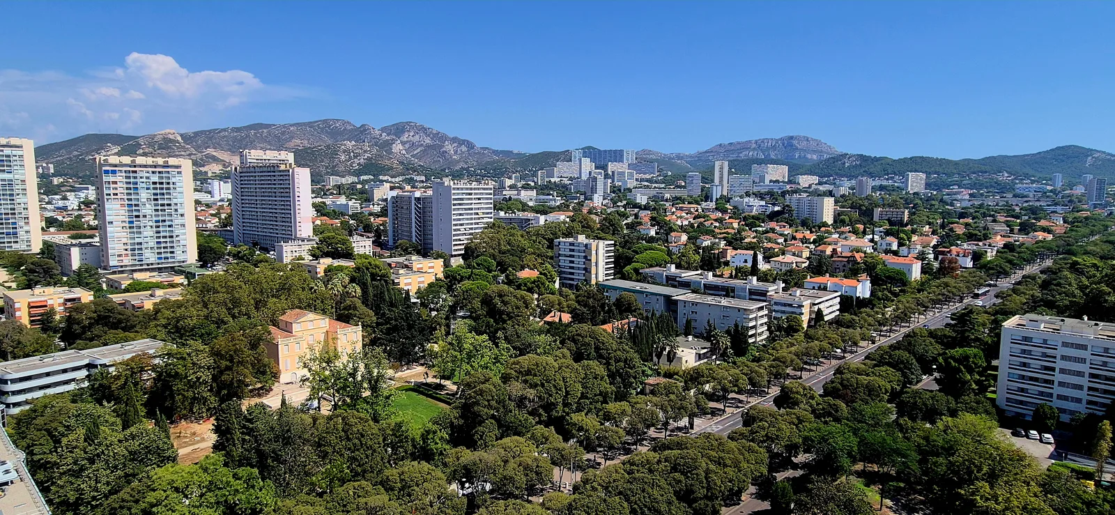 Atmosphere at Unité d'Habitation Marseille — travel photo