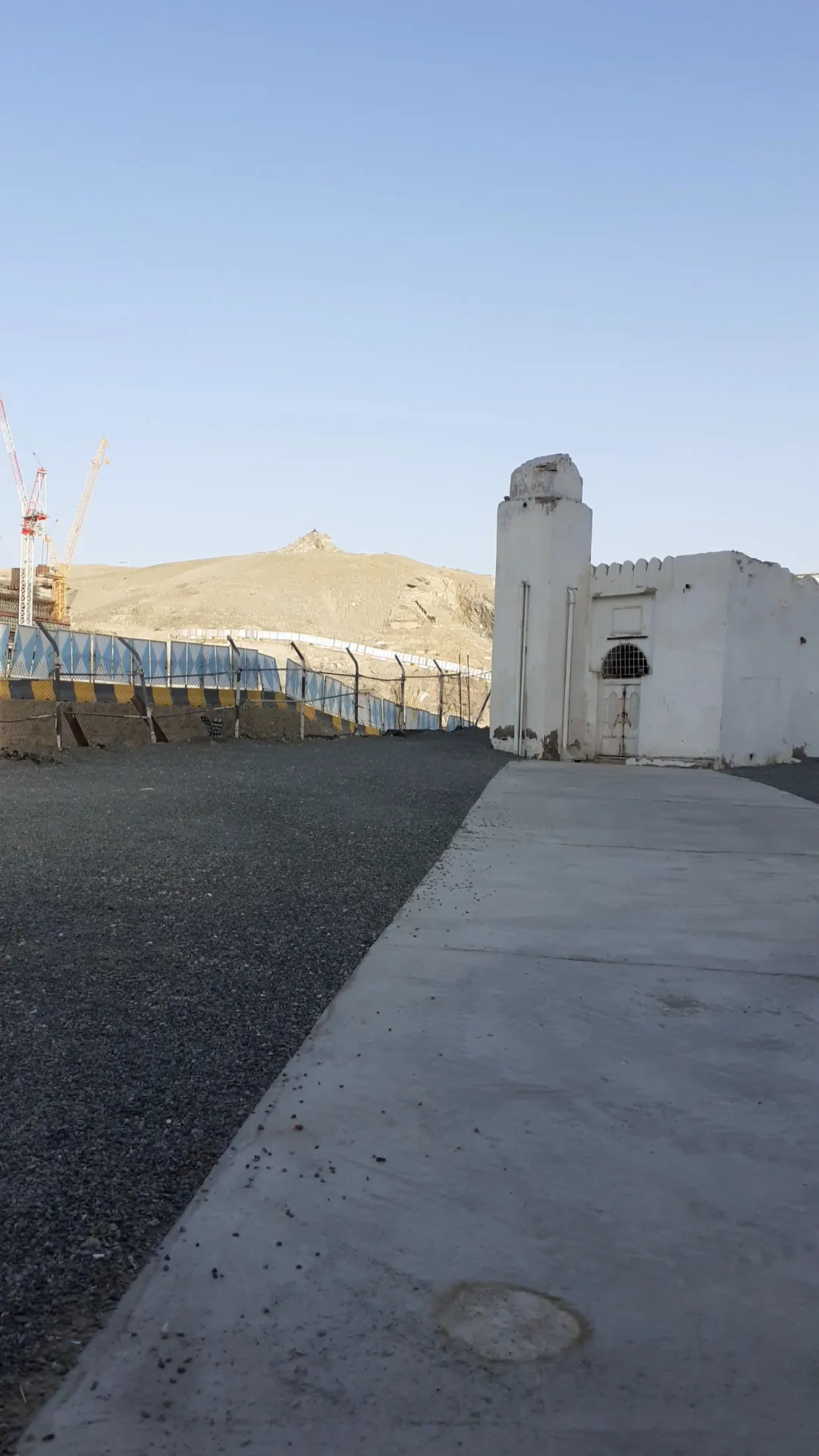Main view at Tuwa Well Mecca — travel photo