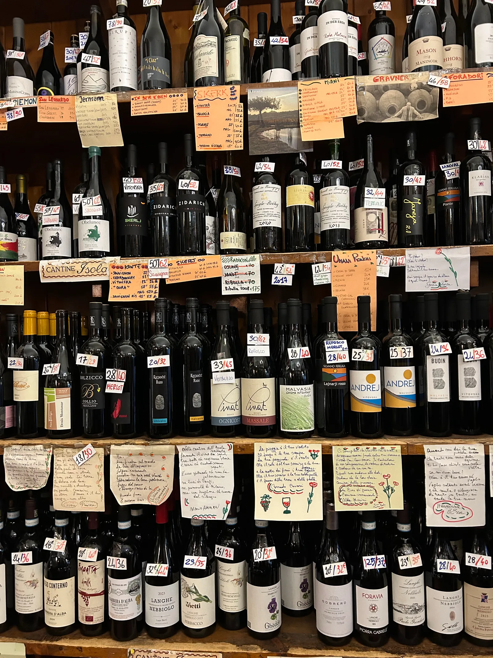 Atmosphere at Cantine Isola dal 1896 Milan — travel photo