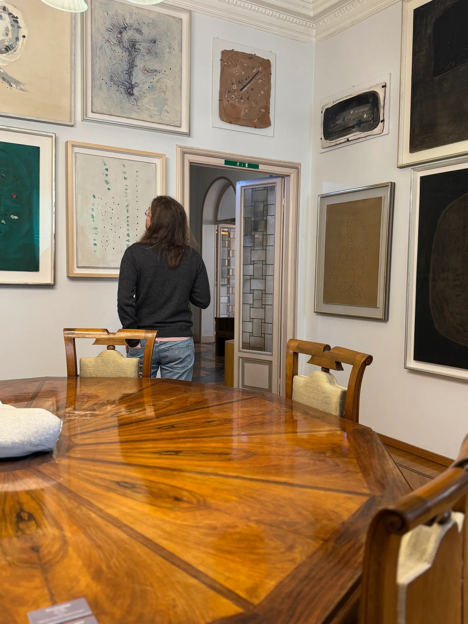 Atmosphere at Casa museo Boschi di Stefano Milan — travel photo