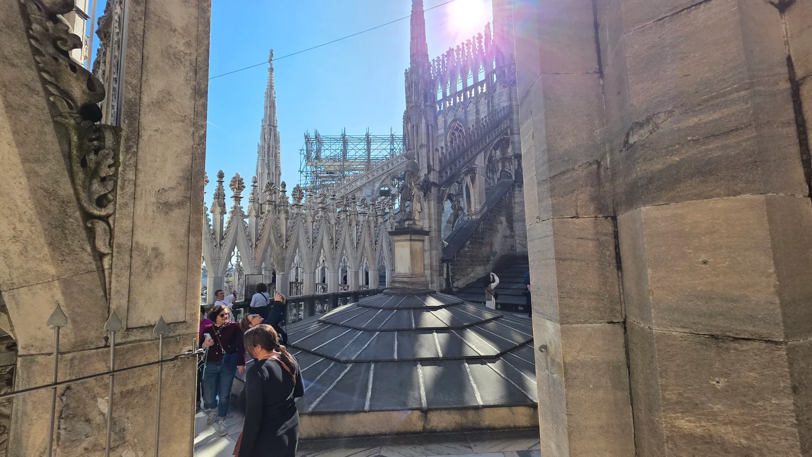 Atmosphere at Duomo di Milano Milan — travel photo