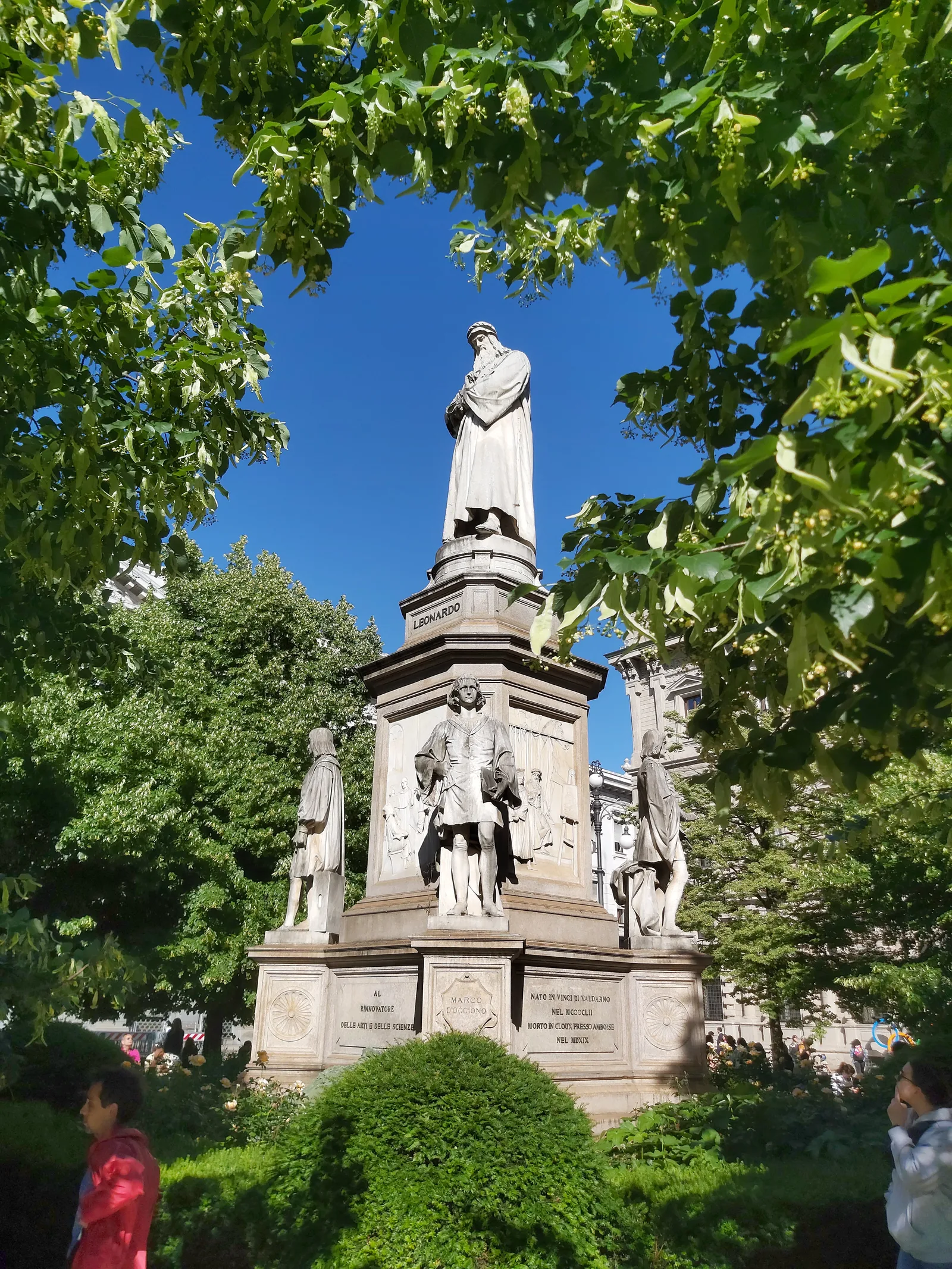 Interior at Monument to Leonardo da Vinci Milan — travel photo